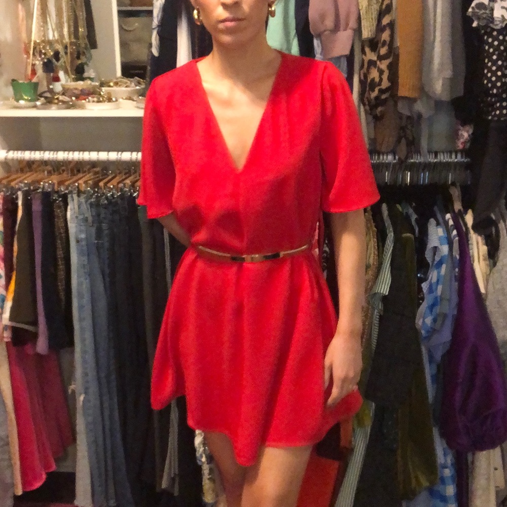 Red short sleeve v-neck Zara shift dress